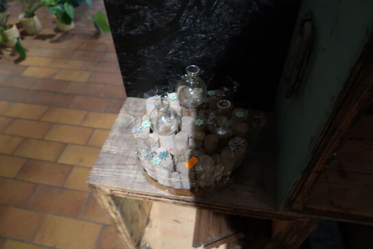 2 stk. dekorationer m.m.