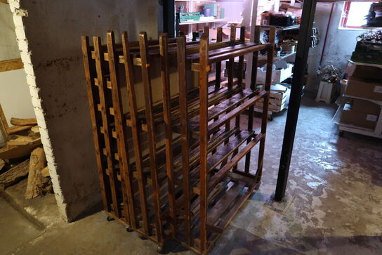 4 stk. stole samt reoler