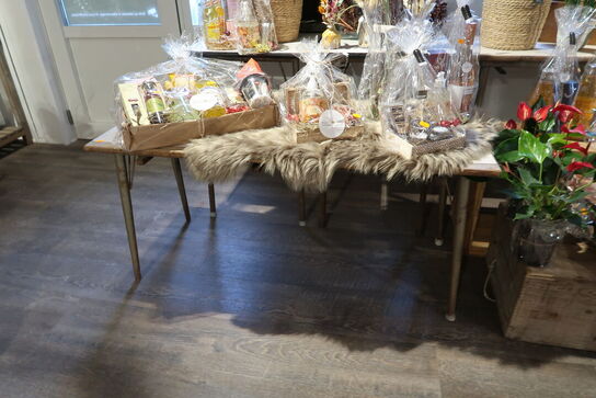 Div. Borde, trækasser uden indhold