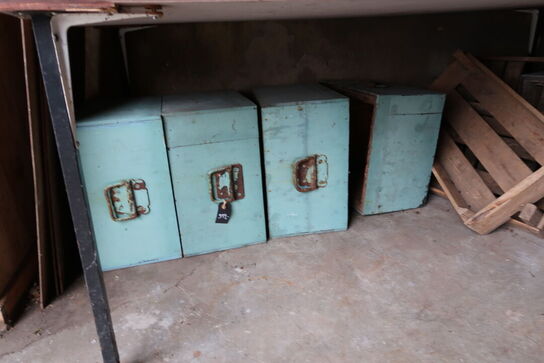 Div. Butiksinventar, reoler, skab, vogne m.m.