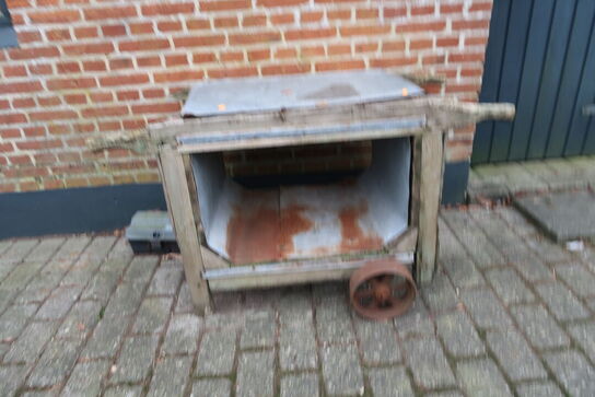 Vogn, 2 stk. spande samt stativer