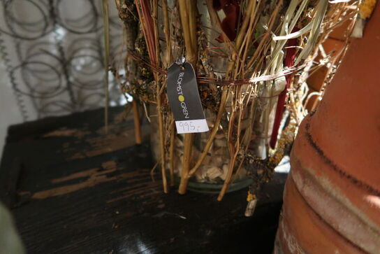 Vase med div. Tørrede blomster