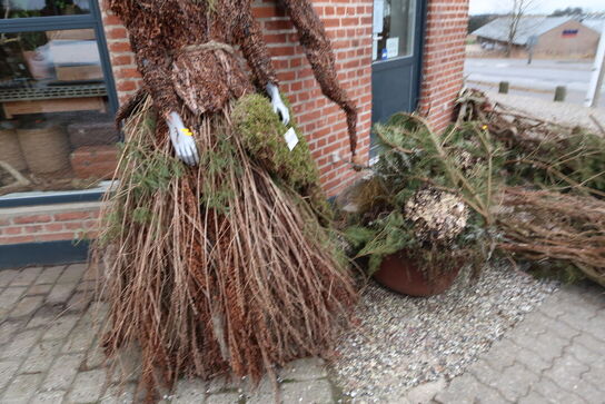 Dekorationsport samt dekoreret mannequin