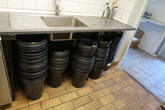 Div. Spande samt vaser m.m.