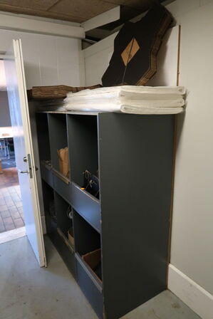 Div. Pakkematerialer, pyntegestande, dele til dekorationer m.m.