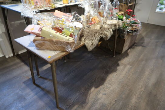 Div. Borde, trækasser uden indhold