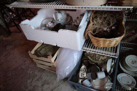 Div. Dele til dekorationer, pyntegenstande, service KONGENS LYNGBY m.m.