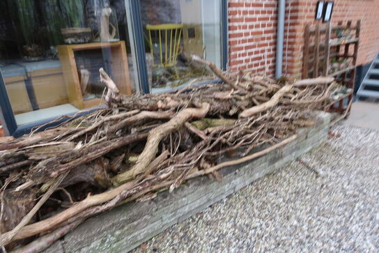 Dekorationsport samt dekoreret mannequin