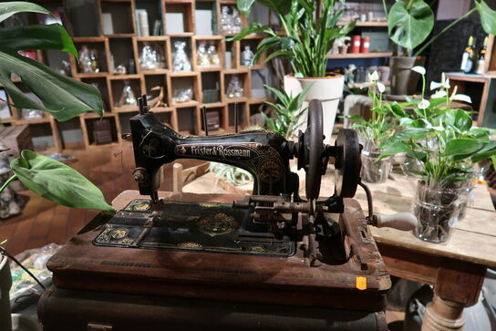 Antik symaskine FRISTER & ROSSMANN