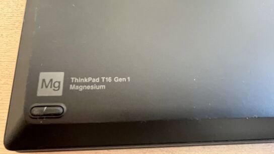 Bærbar LENOVO Thinkpad T16