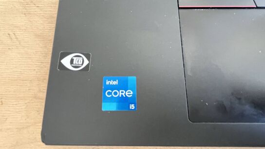 Bærbar LENOVO Thinkpad T16