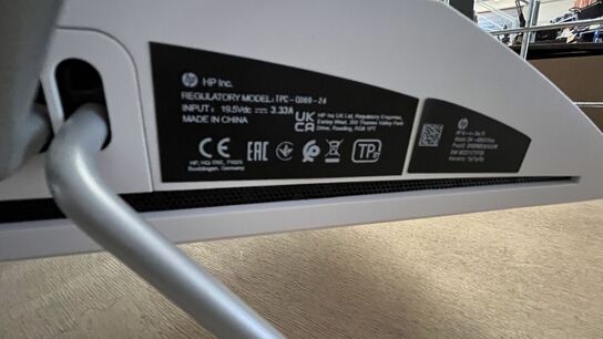 24" HP All-in-One PC + Mus, Tastatur