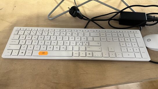 24" HP All-in-One PC + Mus, Tastatur