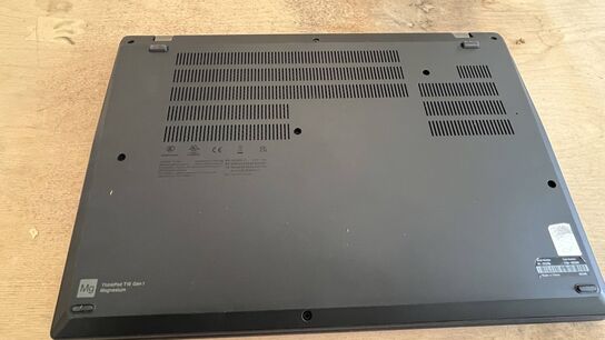 Bærbar LENOVO Thinkpad T16