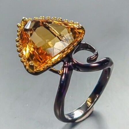 Håndfremstillet unika citrinring af sort rhodineret sterlingsølv