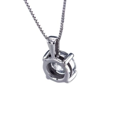 Diamanthalskæde med 1,02 ct. naturlig diamant og 14K hvidguld.