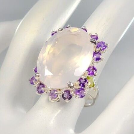 Håndfremstillet unika rosenkvartsring af rhodineret sterlingsølv