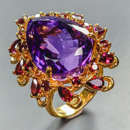 Eksklusivt håndfremstillet unika Ametystring af 14K guldbelagt sterlingsølv