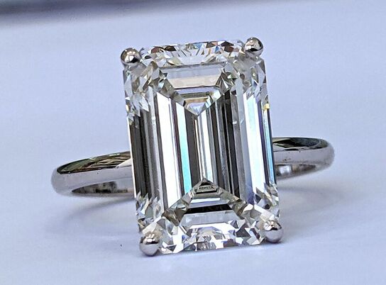 9,35 ct Diamant og 18 kt. hvidguldring (Lab fremstillet*) IGI