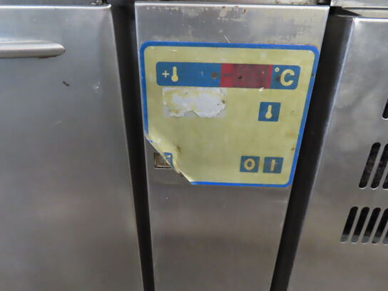 Kølebord m. 3 låger