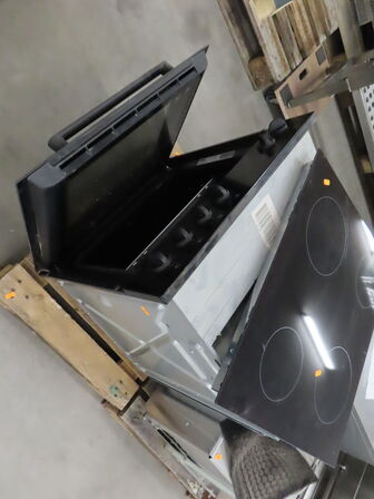 Ovn og keramisk kogeplade til indbygning.