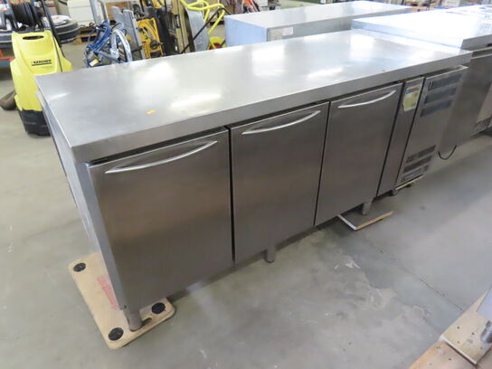 Kølebord m. 3 låger