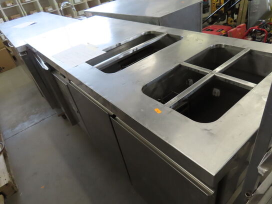 Kølebord m. 3 låger og saladette ZANUSSI