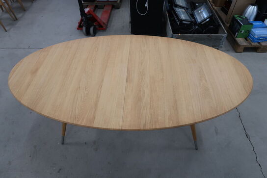 Spisebord NAVER COLLECTION "Oval Table" GM 3942