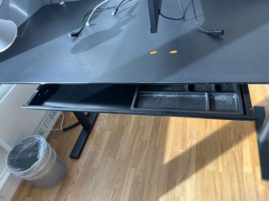 Elhæve/sænkebord DUBA-B8 80x180cm inkl. indh. & 27" LENOVO skærm