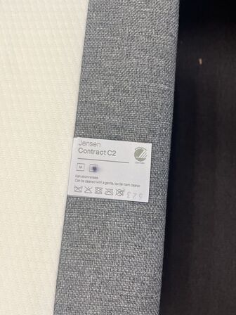 Seng JENSEN CONTRACT med topmadras