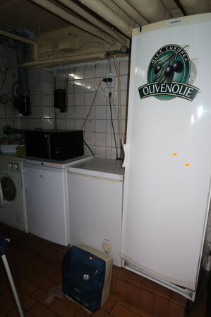 3 stk. fryseskab MATSUI, LIEBHERR, VESTFROST samt mikrobølgeovn