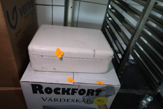 Pengeboks samt safetyboks