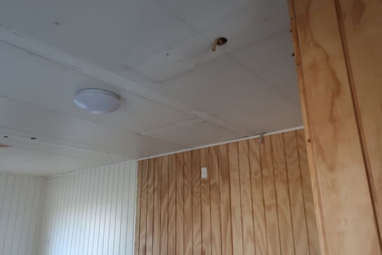 Pavillion indrettet som mandskabsvogn m. toilet & bad
