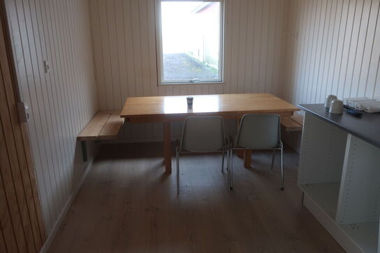 Pavillion indrettet som mandskabsvogn m. toilet & bad