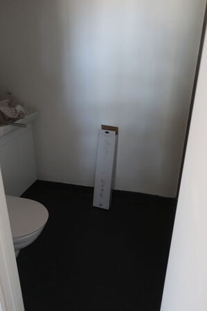 Pavillion indrettet som mandskabsvogn m. toilet & bad