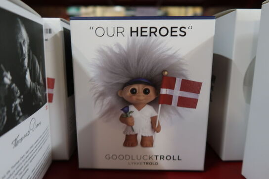 2 stk. Lykketrold student pige blå