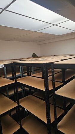 Stort parti reoler 49 fag