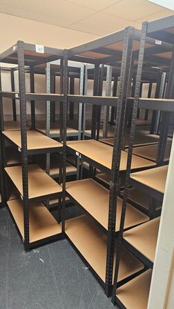 Stort parti reoler 49 fag