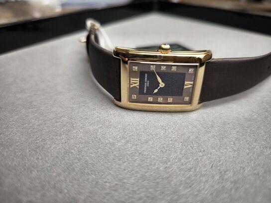 Ur FREDERIQUE CONSTANT Carree - 26 mm