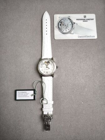 Ur FREDERIQUE CONSTANT Heart Beat Limited Edition - 34 mm
