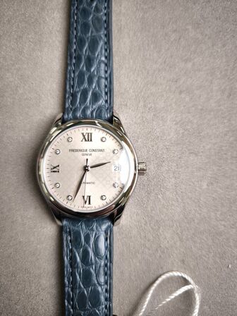 Ur FREDERIQUE CONSTANT Ladies - 36 mm