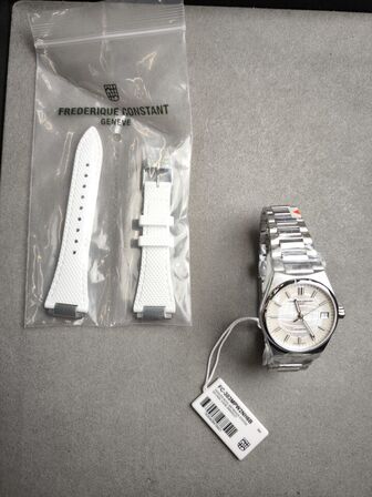 Ur FREDERIQUE CONSTANT Highlife - 34 mm