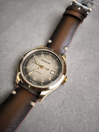 Ur MONTBLANC 1858 Automatic Date 0 Oxygen - 41 mm