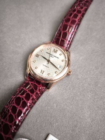 Ur FREDERIQUE CONSTANT Ladies - 36 mm