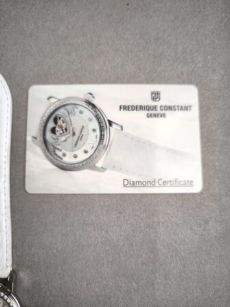 Ur FREDERIQUE CONSTANT Heart Beat Limited Edition - 34 mm