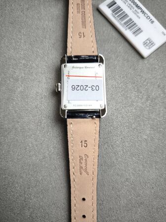 Ur FREDERIQUE CONSTANT Carree - 23 mm