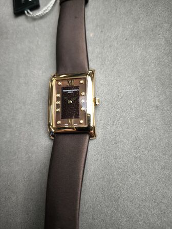 Ur FREDERIQUE CONSTANT Carree - 26 mm