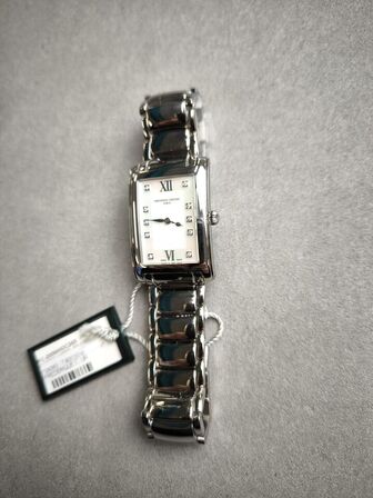 Ur FREDERIQUE CONSTANT Carree - 26 mm