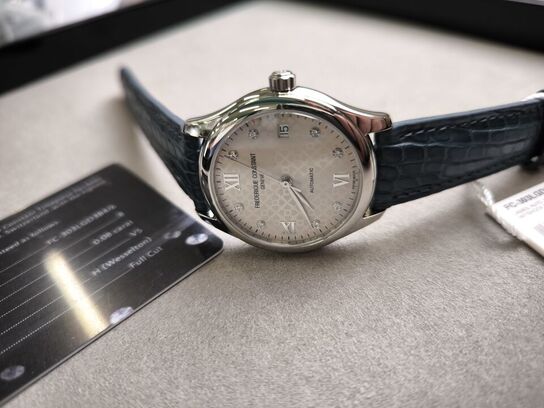 Ur FREDERIQUE CONSTANT Ladies - 36 mm