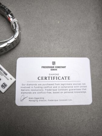 Ur FREDERIQUE CONSTANT Classics Slimline m. månefase - 30 mm